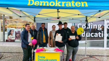 FDP Bürgerbefragung am Infostand